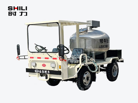 1方電動四輪犢牛喂奶車（立式罐、帶攪拌）